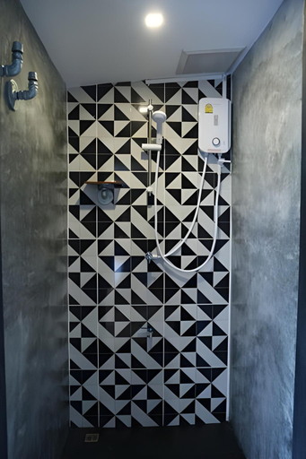 Bathroom 4, Neat Hostel, Muang Chiang Mai