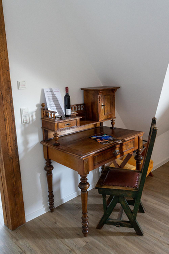 Others 3, Altes Amtsgericht Oppenheim, Mainz-Bingen