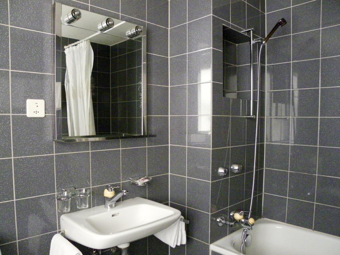 Bathroom 4, Hotel Limmathof, Zürich