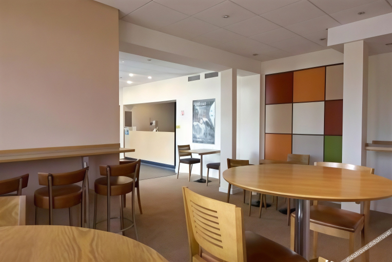 Food & Drinks, Travelodge Perth Broxden Junction, Perthshire and Kinross