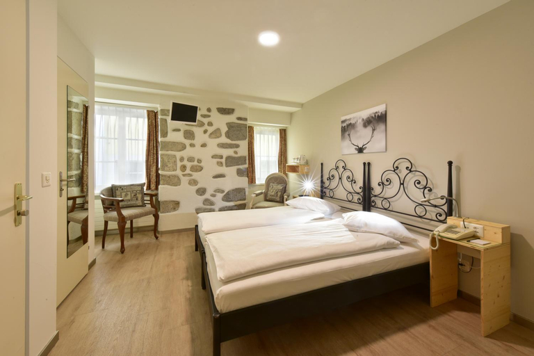 Bedroom 12