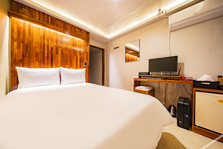 Bedroom 3, Sindang A, Jung
