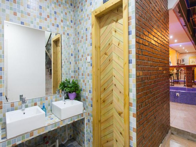 Bathroom 4, Time Inn, Haikou