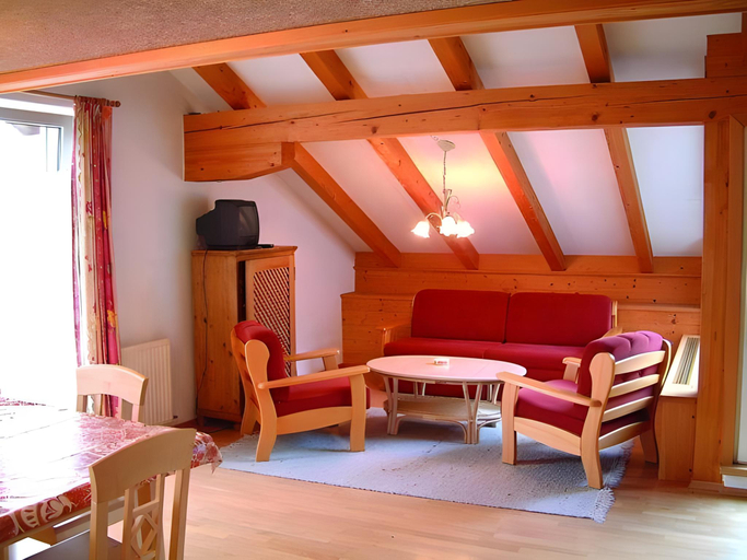 Bedroom 2, Apartmenthaus Brixen & Haus Central, Kitzbühel