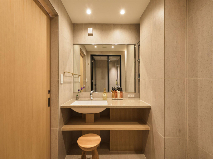 Bathroom 7