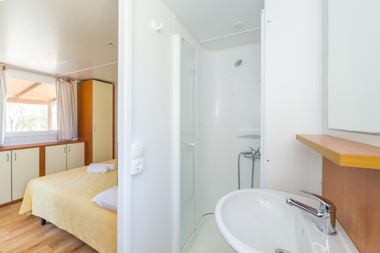 Bathroom 3, Mobile Homes Plava Laguna, Pakoštane