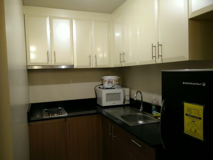 Others 5, Palm Tree - Genlex Condominium, Pasay City
