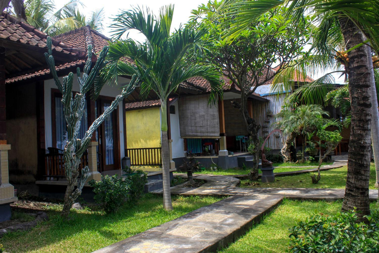 COCONUT BEACH BUNGALOWs & WARUNG, Karangasem