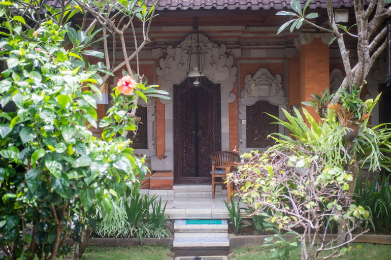 Exterior 5
