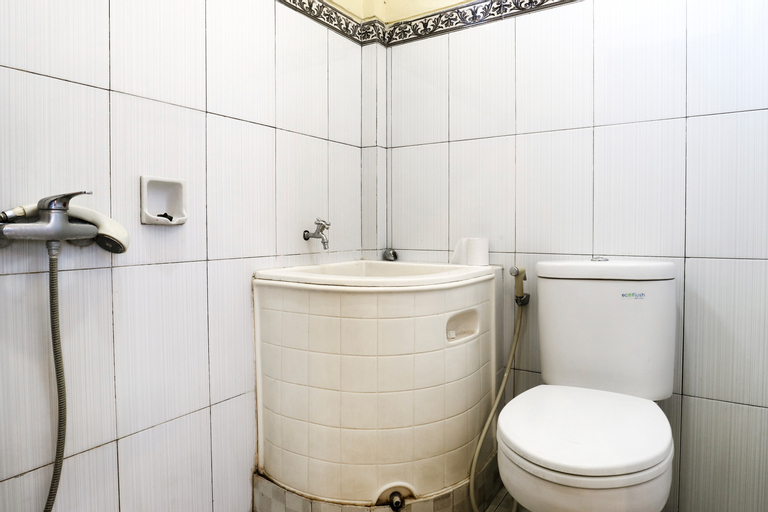 Bathroom 7
