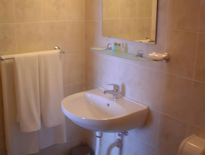 Bathroom 5, Caprice Family Hotel, Varna