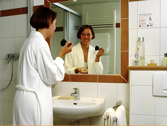 Bathroom 2, Wullner's Landgasthof, Hochsauerlandkreis