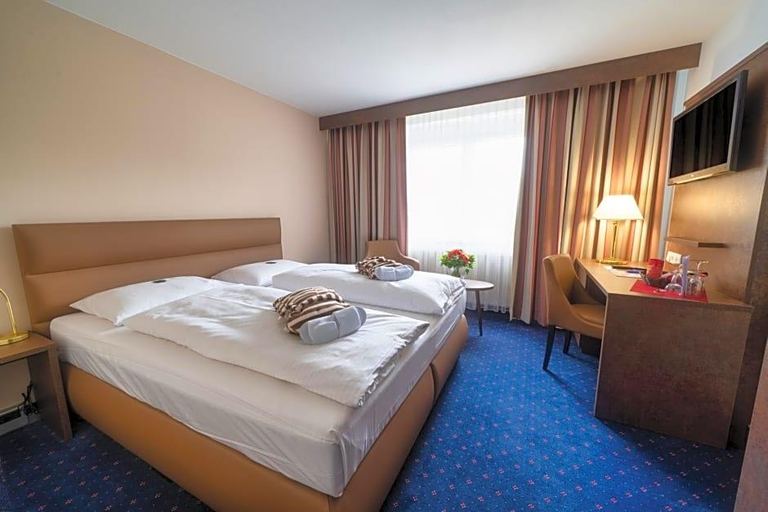 Bedroom 4, Fortuna Reutlingen Tübingen, Reutlingen