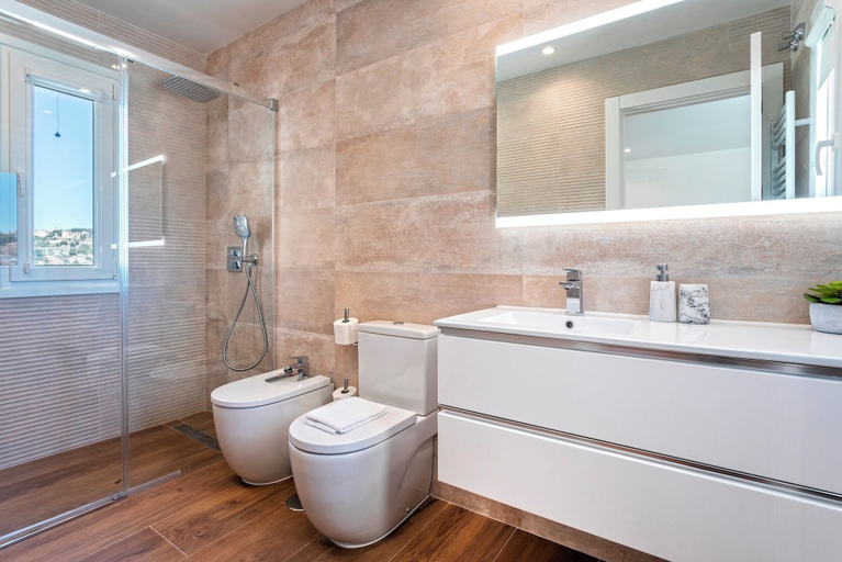 Bathroom 3, Genteel Home Elcano Terrace, Málaga