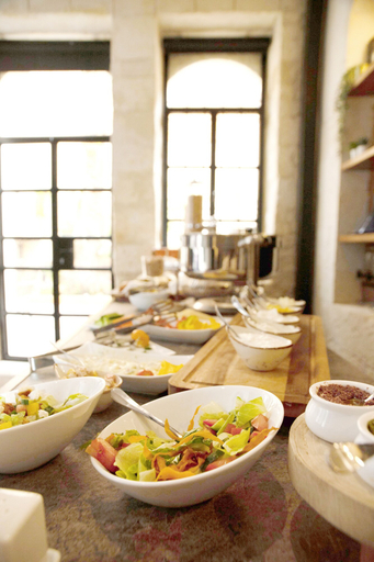 Food & Drinks 5, The Negev Hotel