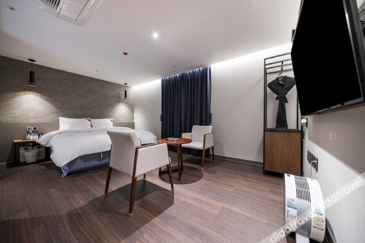 Bedroom 2, TheOne Hotel, Sacheon