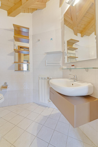 Bathroom 3, Hotel Grotto Bagat, Varese