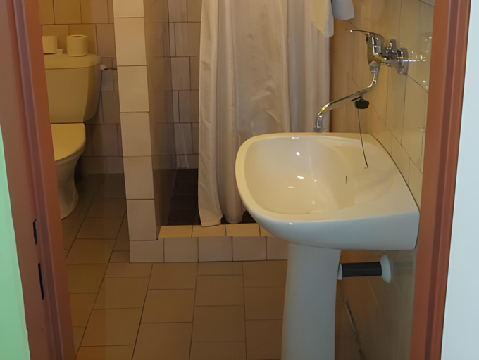 Bathroom 3, Hotel Formule, Děčín