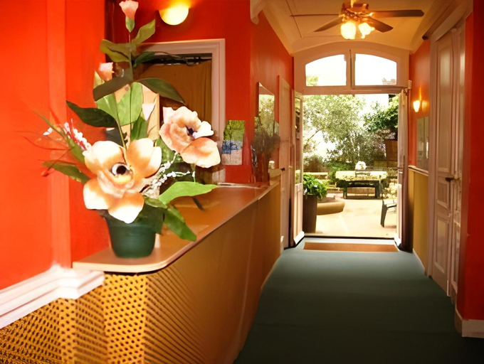 Public Area 2, La Maison d'ete, Bouches-du-Rhône