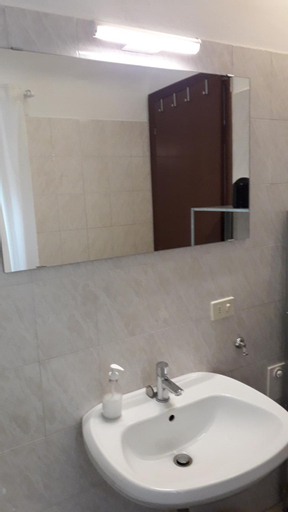 Bathroom 9
