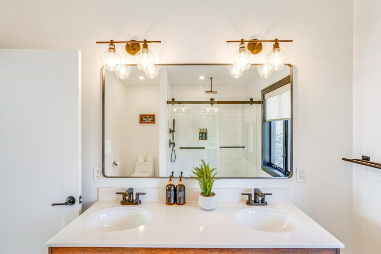 Bathroom 4, Custom Windham Mtn Villa w/ Pool, Theater & Views!, Greene