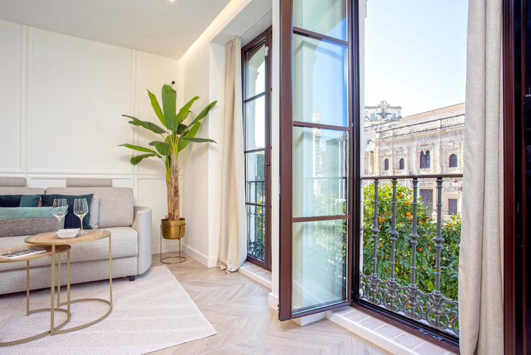 Others 5, Genteel Home Chicarreros, Sevilla
