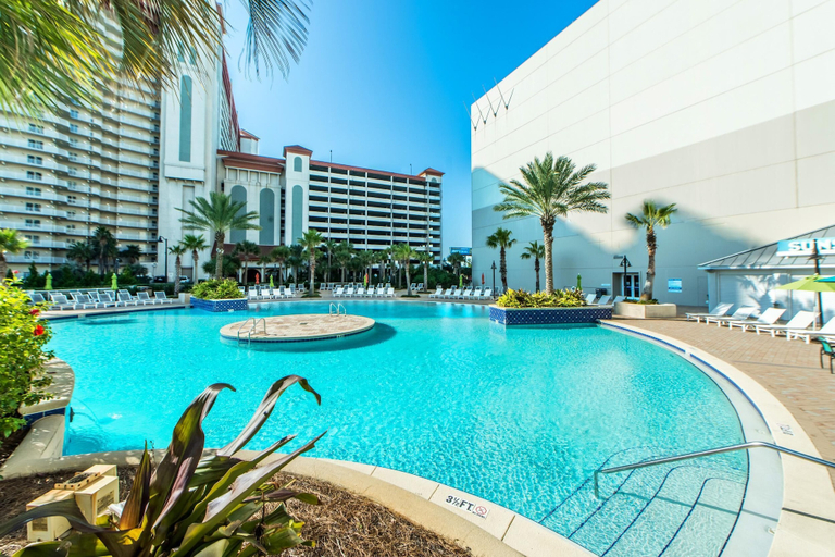 Sport & Beauty 5, Laketown Wharf 1608- Turtle Tower, Bay