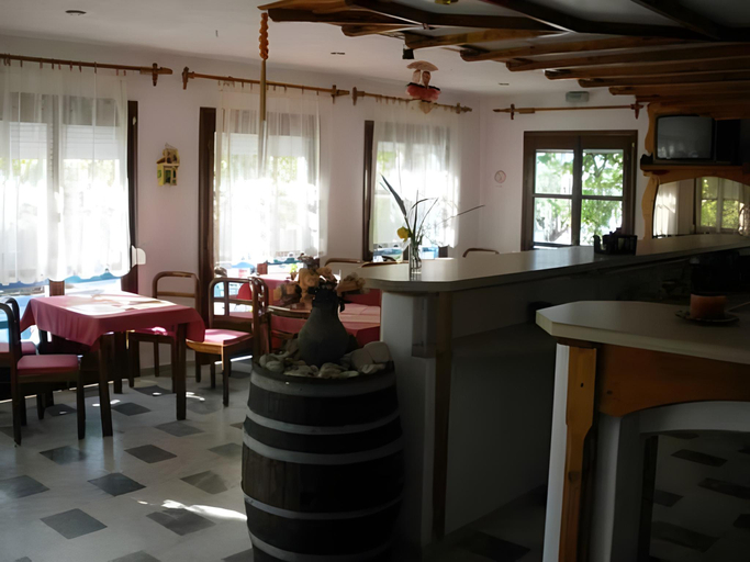 Others 5, Paris Beach Hotel, North Aegean