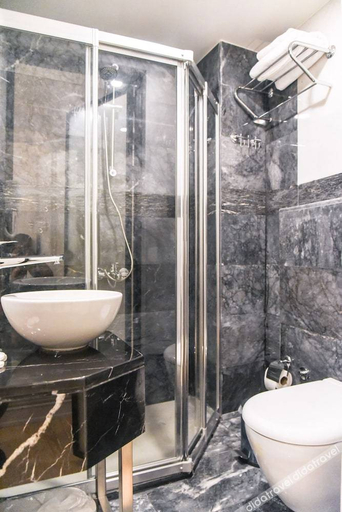 Bathroom 5, Luxir Hotel, Beyoğlu