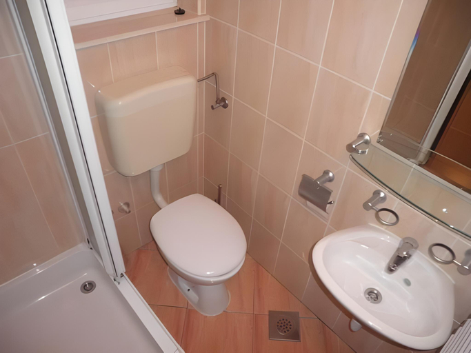 Bathroom 2, Motel Jankovic, Hrvace