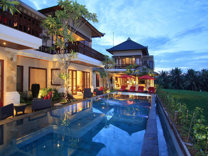 Exterior 5