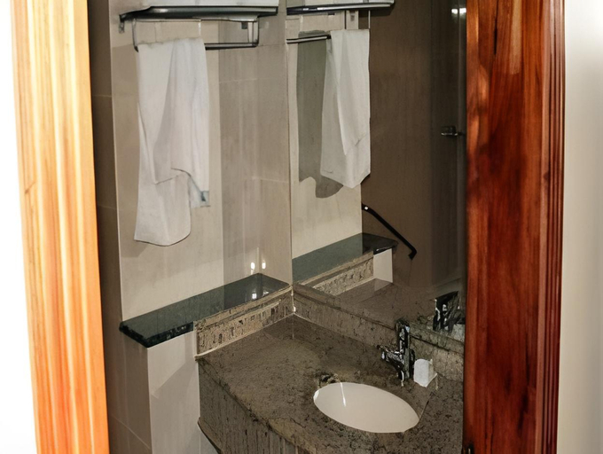 Bathroom 4, Hotel Saint George, Iguazú