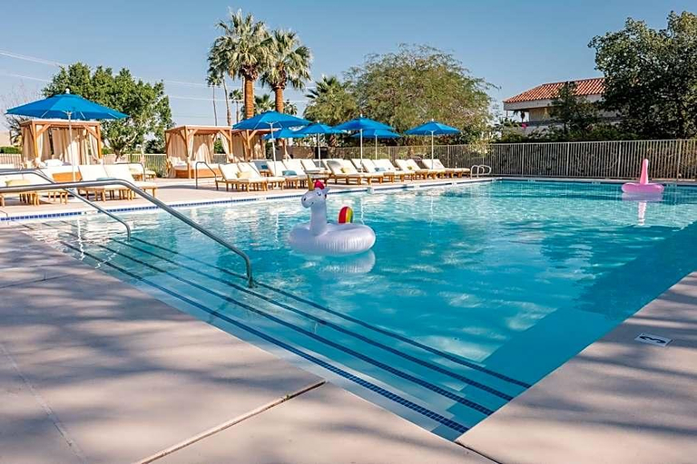 Sport & Beauty 4, Ramada Palm Springs, Riverside