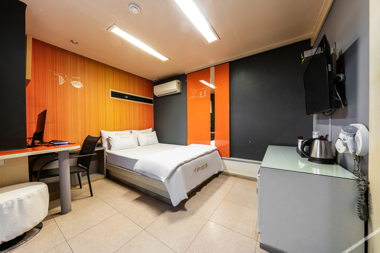 Bedroom 2, Junggok Moon, Gwang-jin