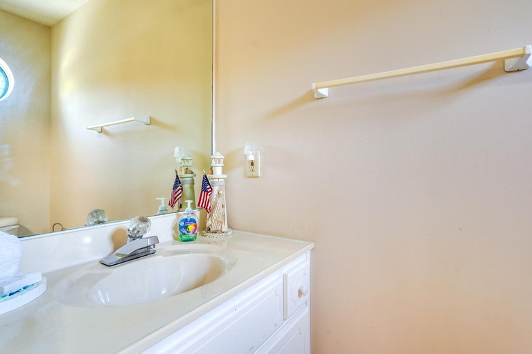 Bathroom 4, PCB Townhome with Resort Amenities - Walk to Ocean!, Bay