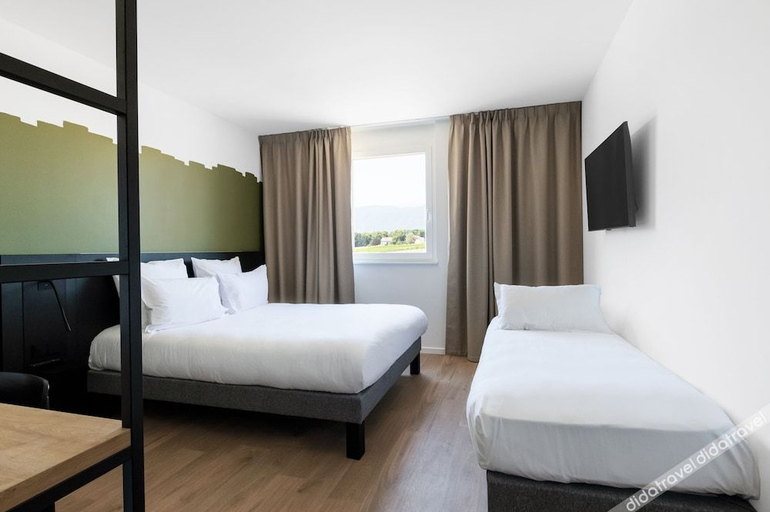 Bedroom 2, B&B HOTEL Nyon, Nyon