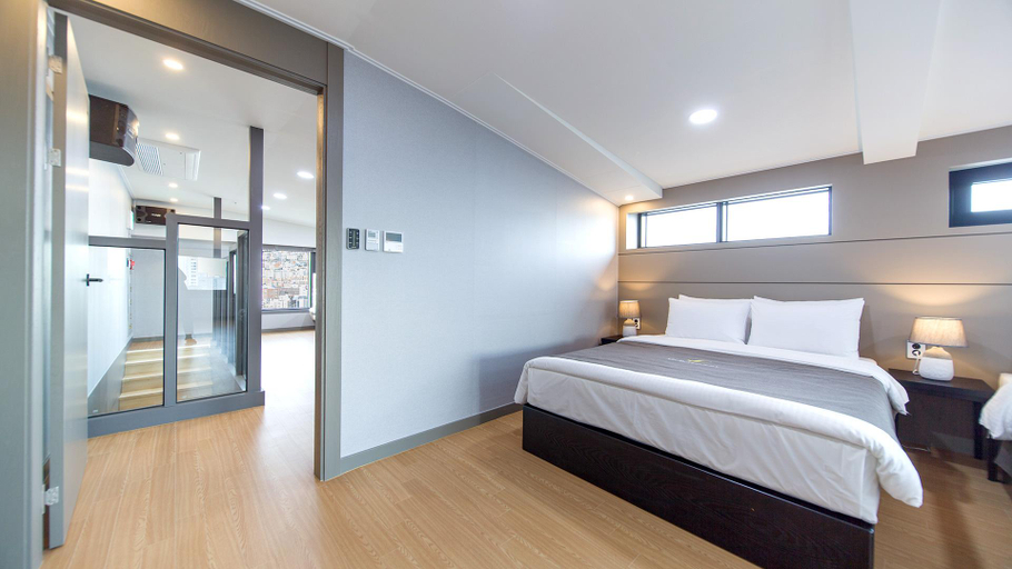 Bedroom 15