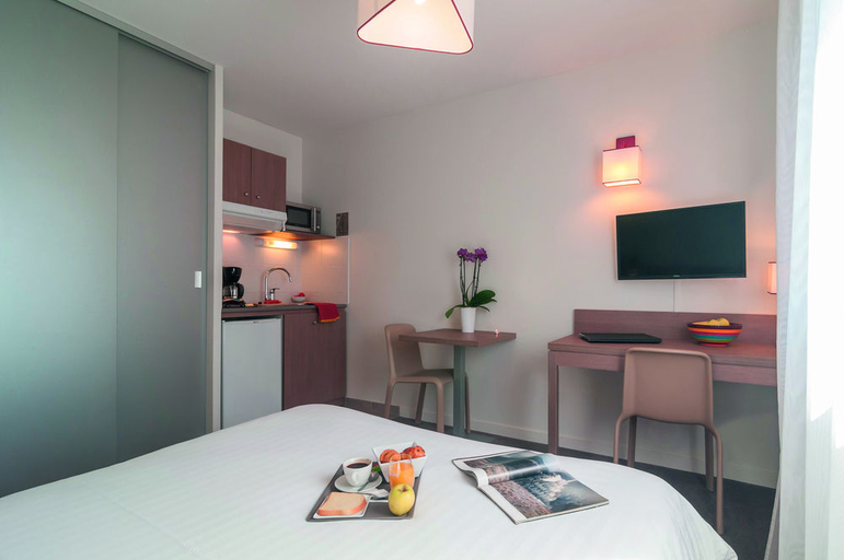 Bedroom 2, Appart'City Confort Perpignan Centre Gare, Pyrénées-Orientales