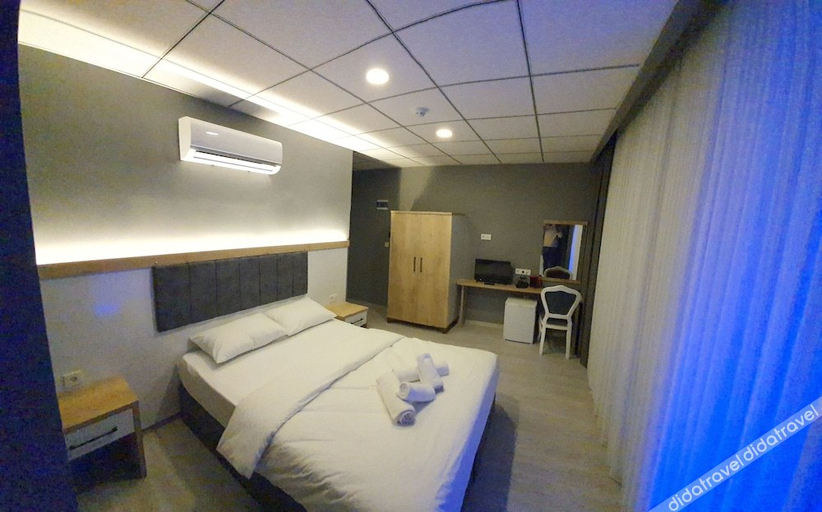 Bedroom 2, Özturks Hotel, Pendik