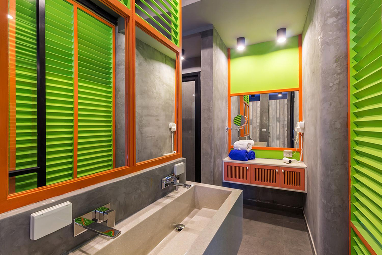 Bathroom 8