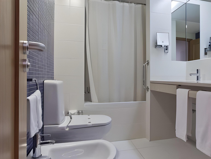 Bathroom 5, Lux Fatima Park - Hotel, Suites & Residence, Ourém