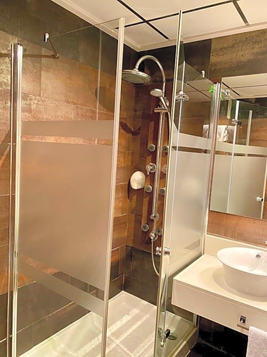 Bathroom, Los Periquitos, Murcia