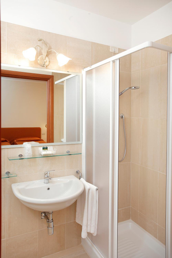 Bathroom 4, Hotel Michelangelo, Arezzo