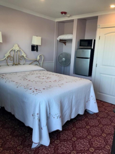 Bedroom 16