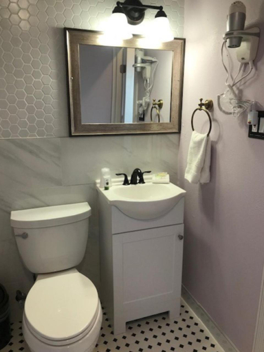 Bathroom 19