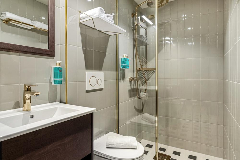 Bathroom, Biologen Hotel, Askøy