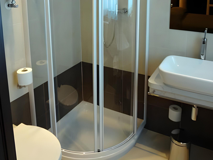 Bathroom 4, Hotel Alveri, Venezia