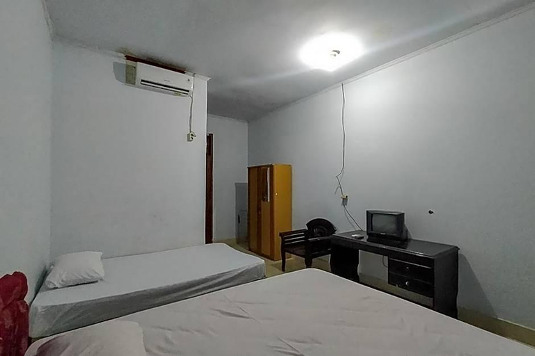 Bedroom 2, Fauziah Hotel Syariah Kendari, Kendari