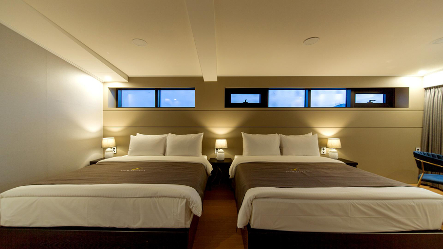 Bedroom 26