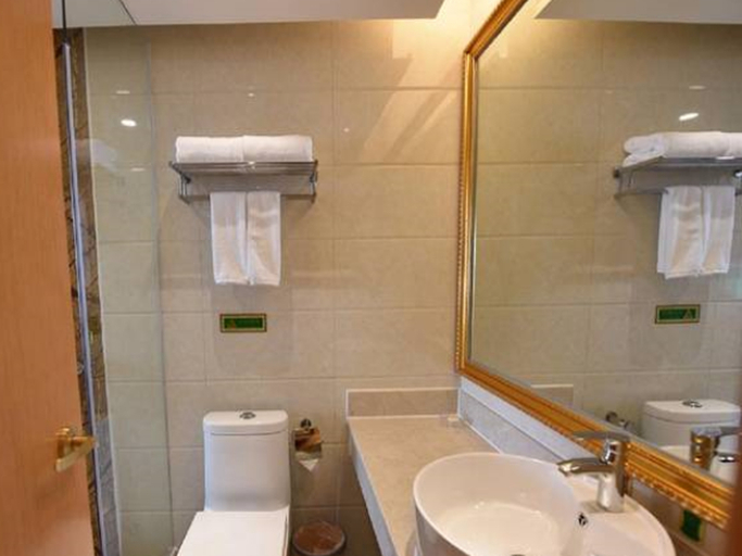 Bathroom 4, Vienna Hotel Xining Shengli Road Branch, Xining